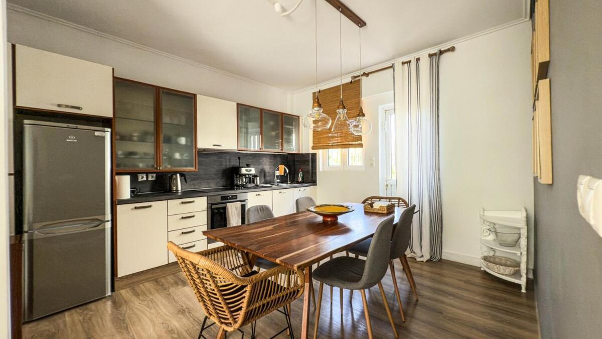Σύγχρονο Vintage Στο Μαρούσι Apartment Атина Екстериор снимка